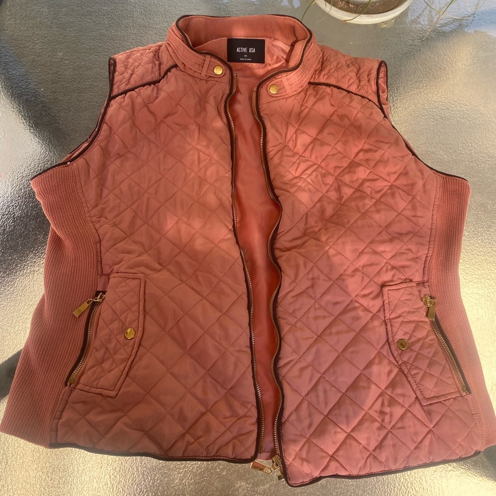 Active USA Women's Quilted Vest - Rust